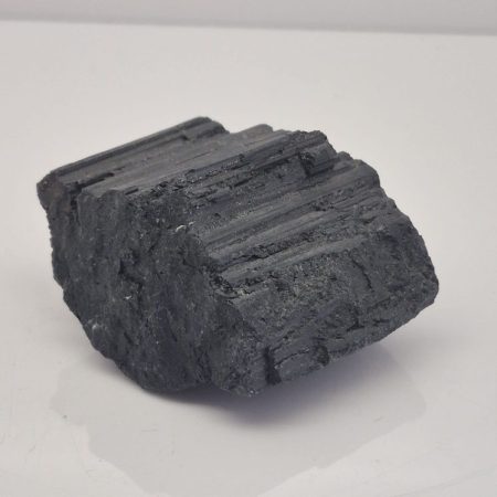 Turmalin czarny surowy 2