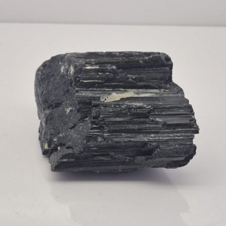 Turmalin czarny surowy 4